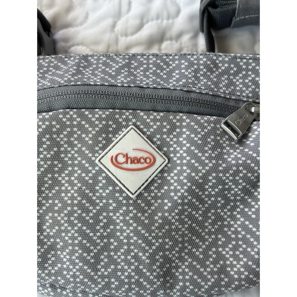 Chaco Waist Fanny Pack Gray White - Picture 2 of 6